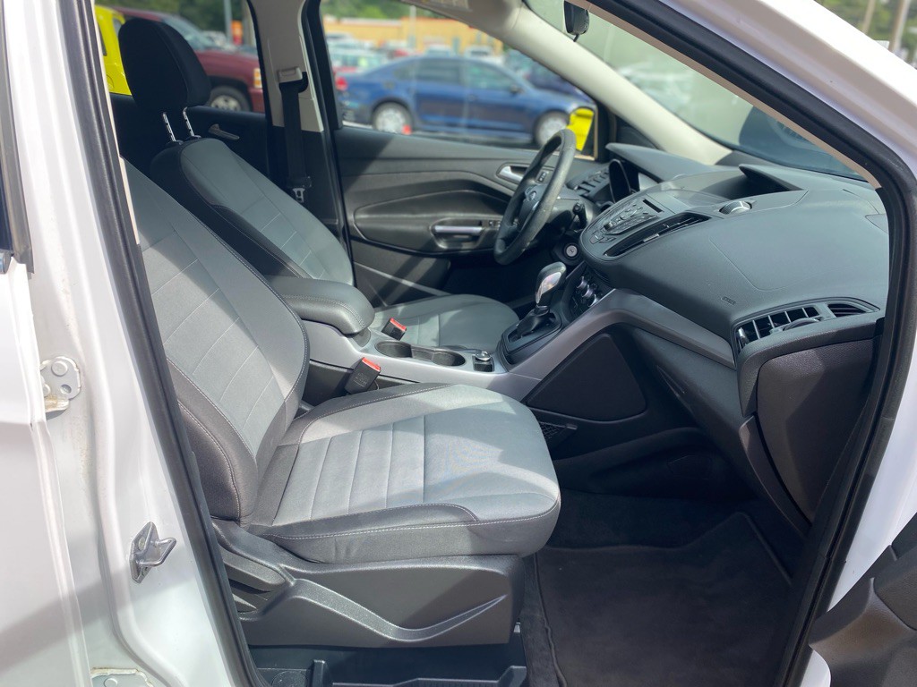 2016 Ford Escape Image 22