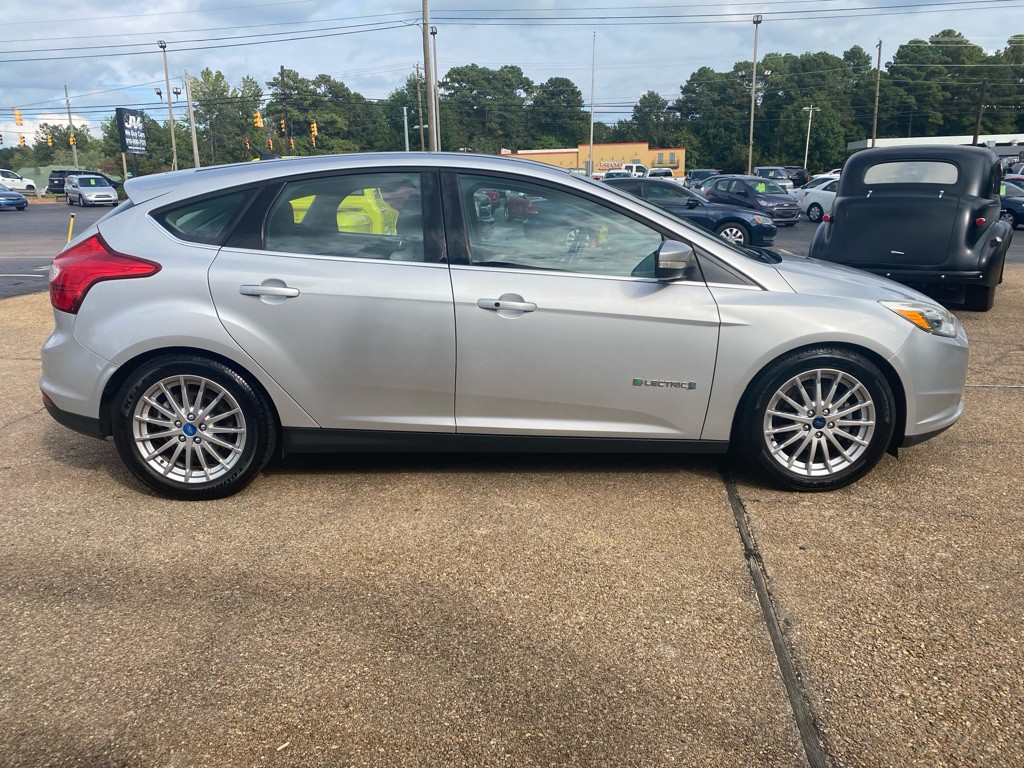 2012 Ford Focus Image 4