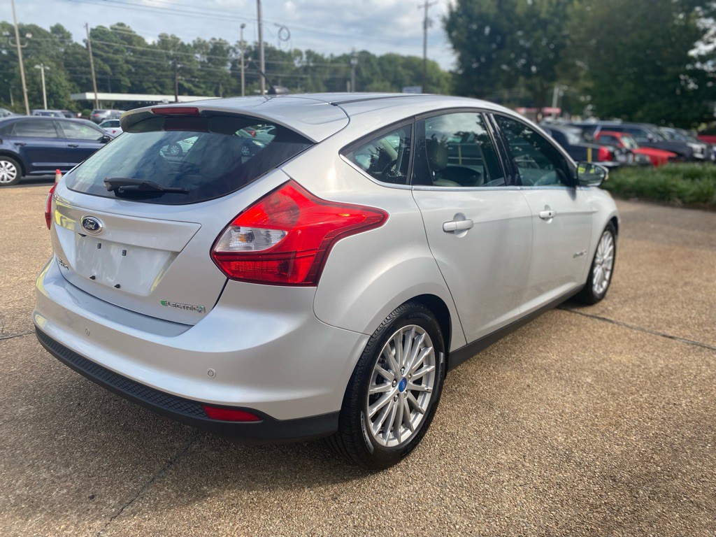 2012 Ford Focus Image 5