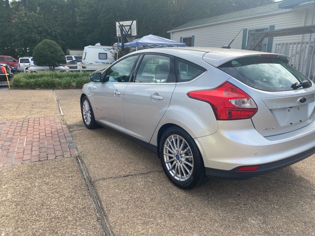 2012 Ford Focus Image 7