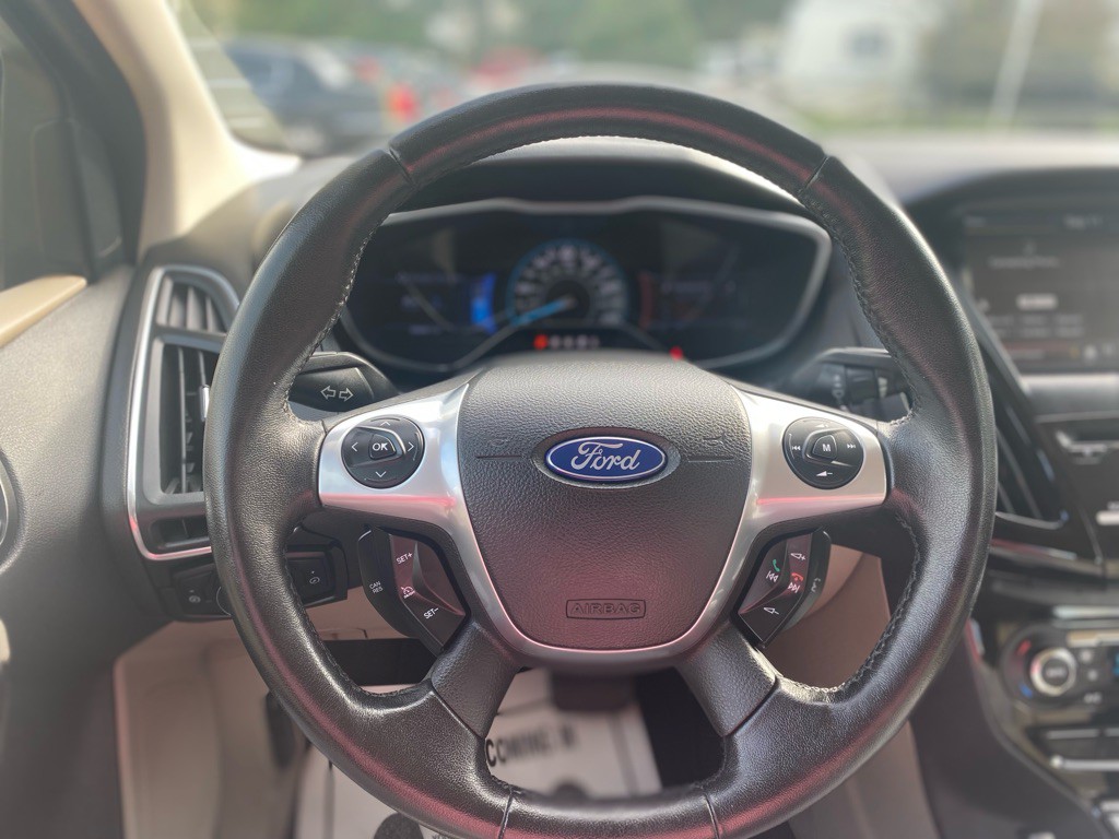 2012 Ford Focus Image 12