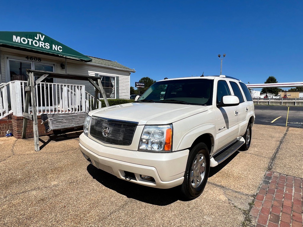 2004 Cadillac Escalade Image 1
