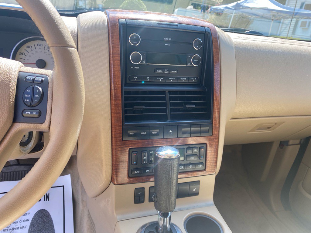 2010 Ford Explorer Image 15