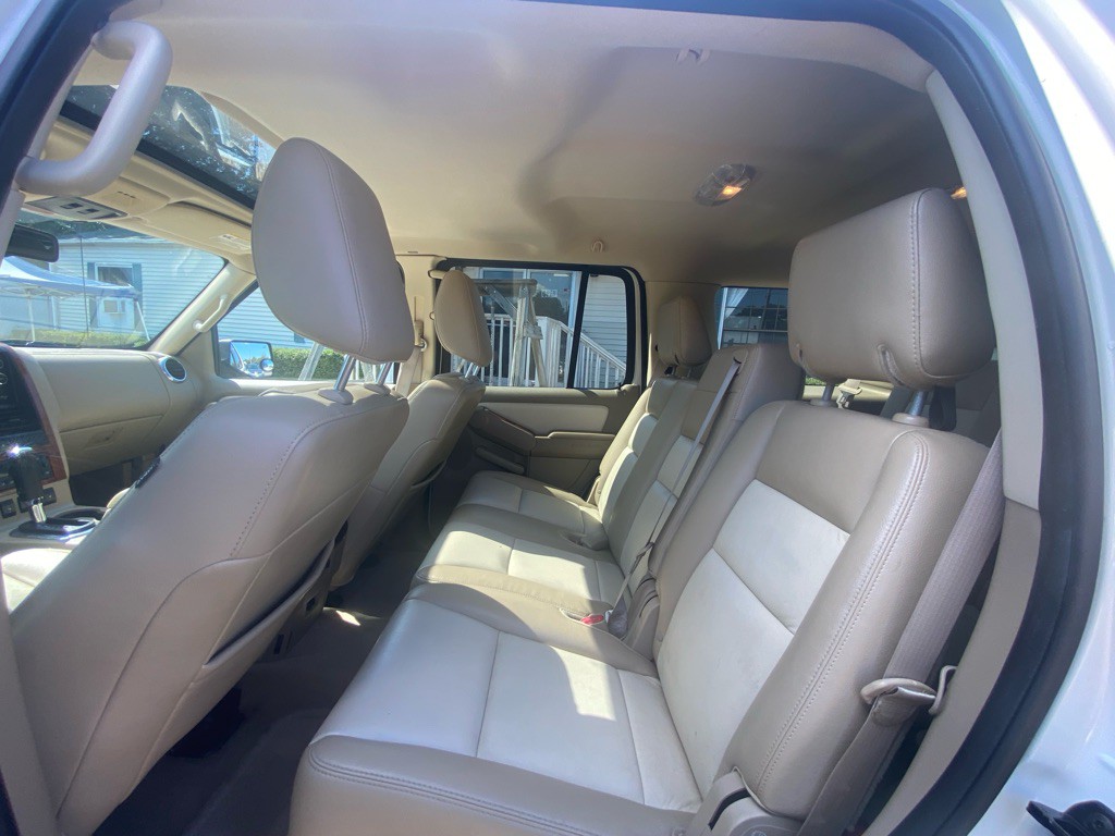 2010 Ford Explorer Image 20