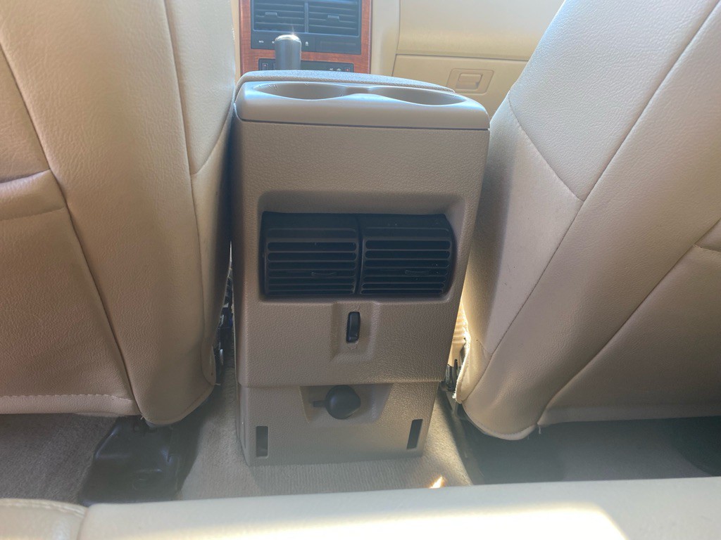 2010 Ford Explorer Image 21