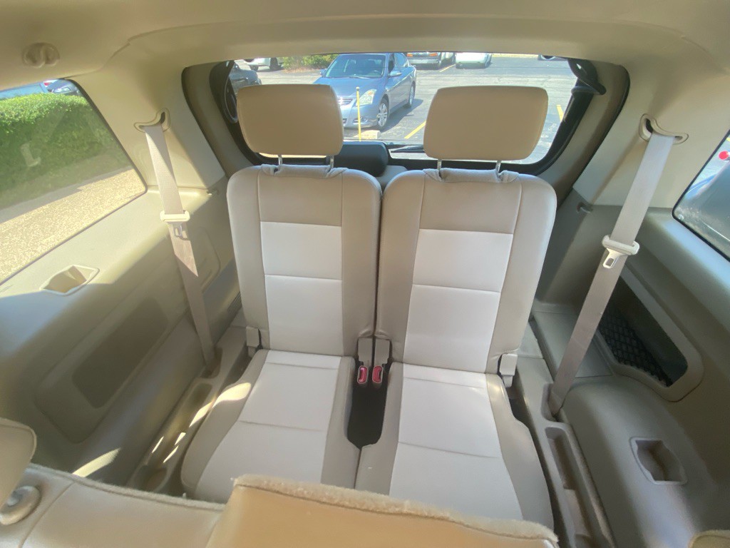 2010 Ford Explorer Image 22
