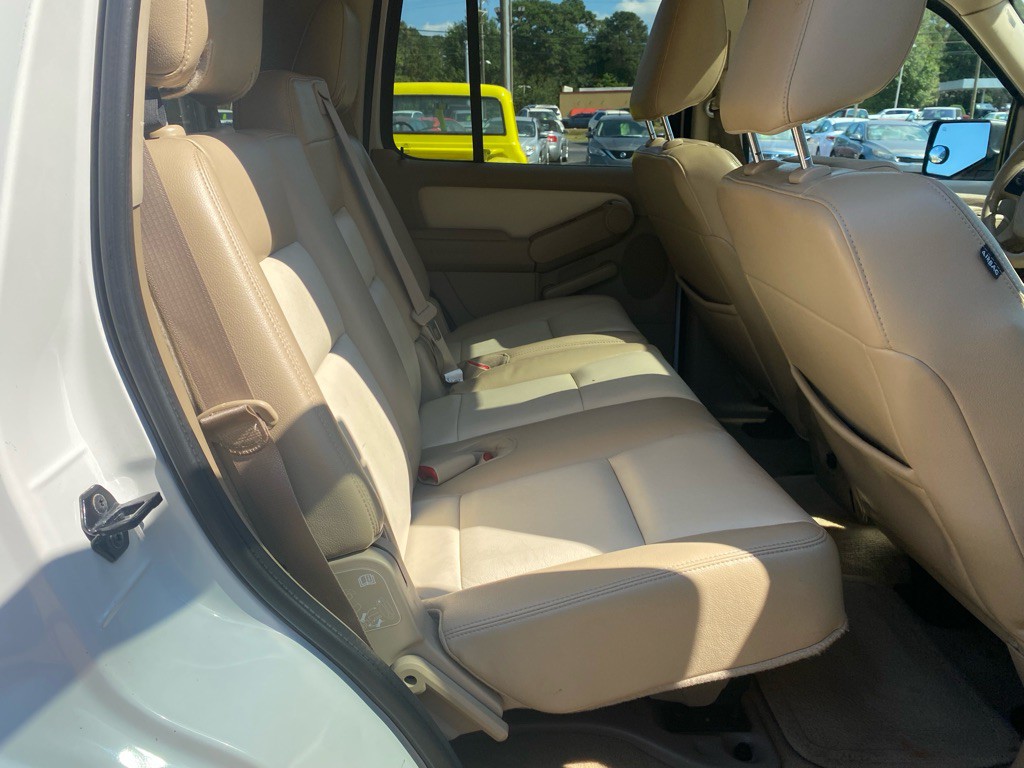 2010 Ford Explorer Image 25