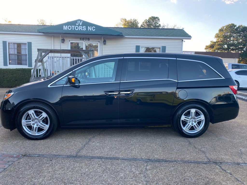 2012 Honda Odyssey Image 8