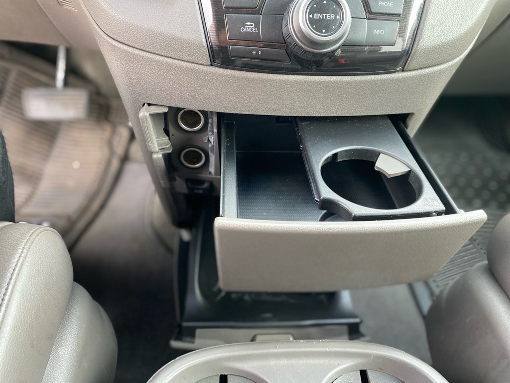 2012 Honda Odyssey Image 16