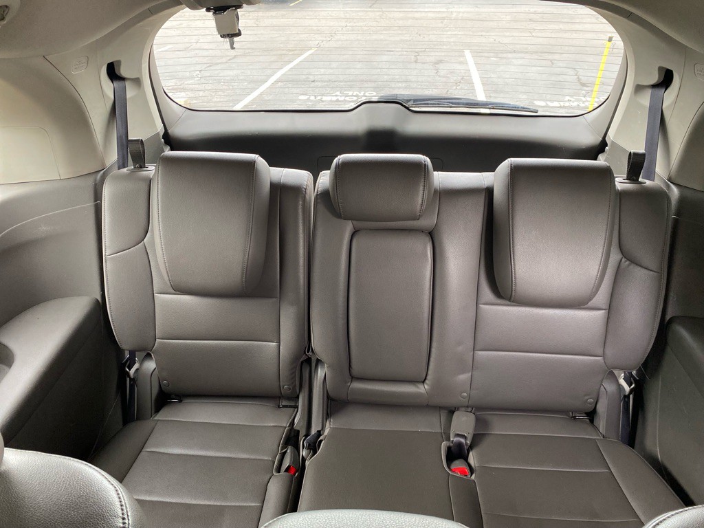 2012 Honda Odyssey Image 26