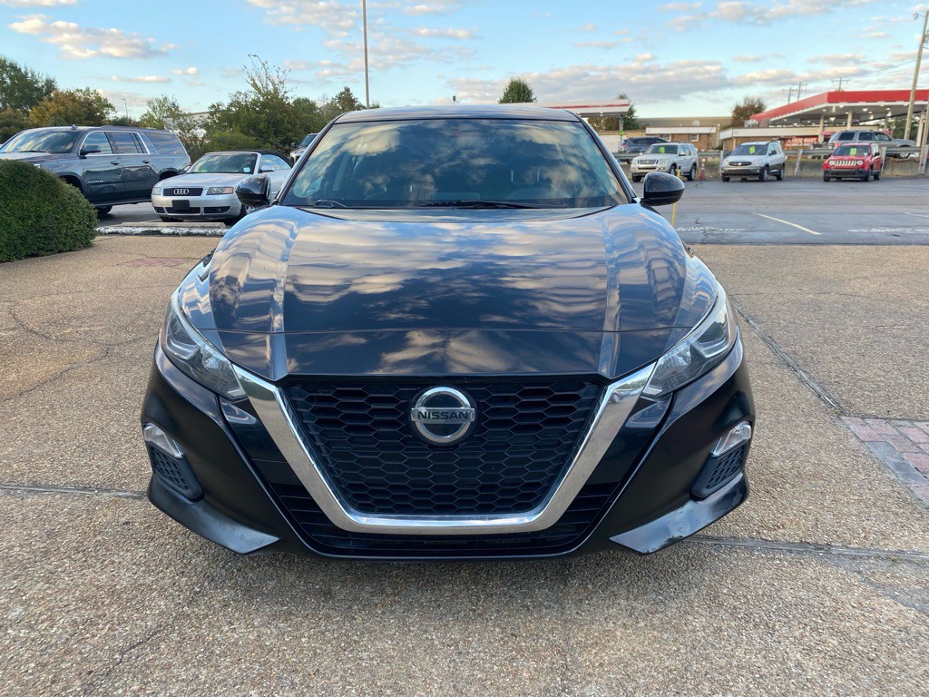 2020 Nissan Altima Image 2