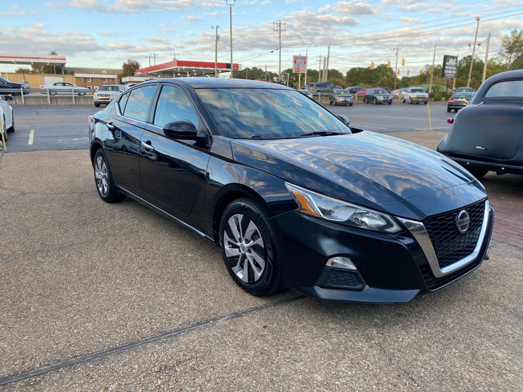 2020 Nissan Altima Image 3