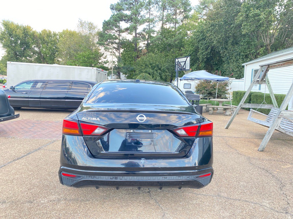 2020 Nissan Altima Image 6