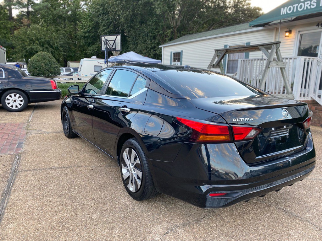 2020 Nissan Altima Image 7