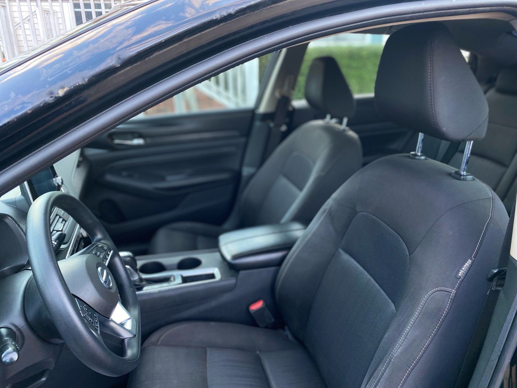 2020 Nissan Altima Image 10