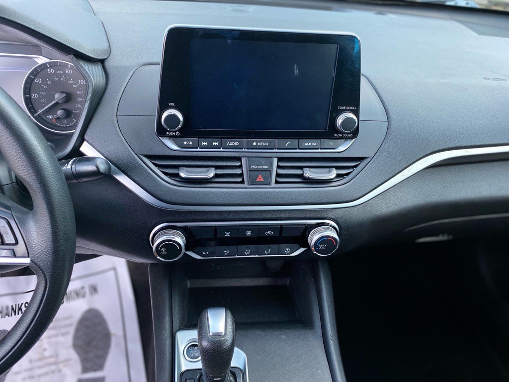 2020 Nissan Altima Image 13