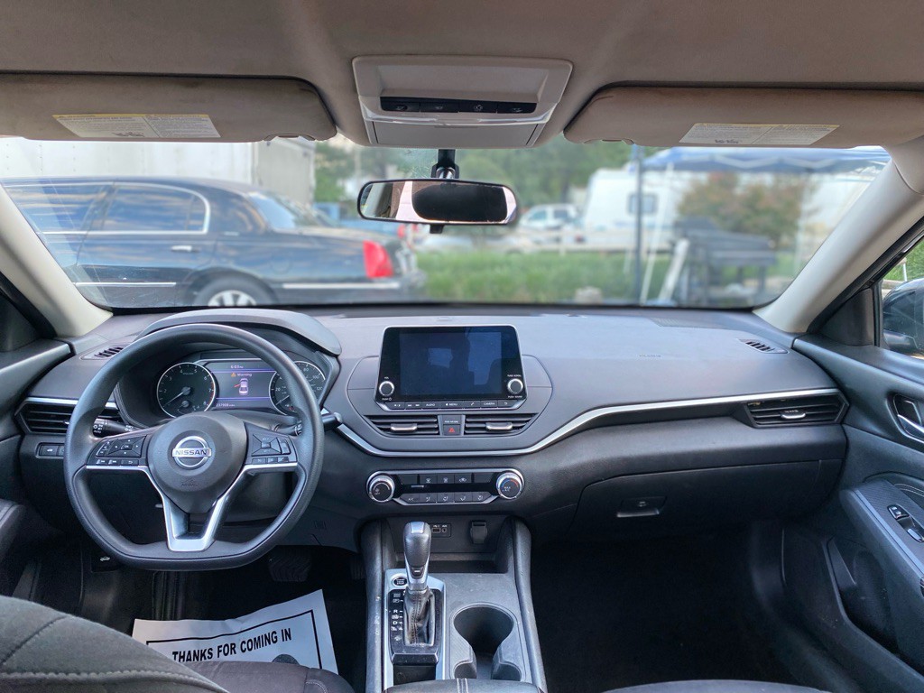 2020 Nissan Altima Image 16