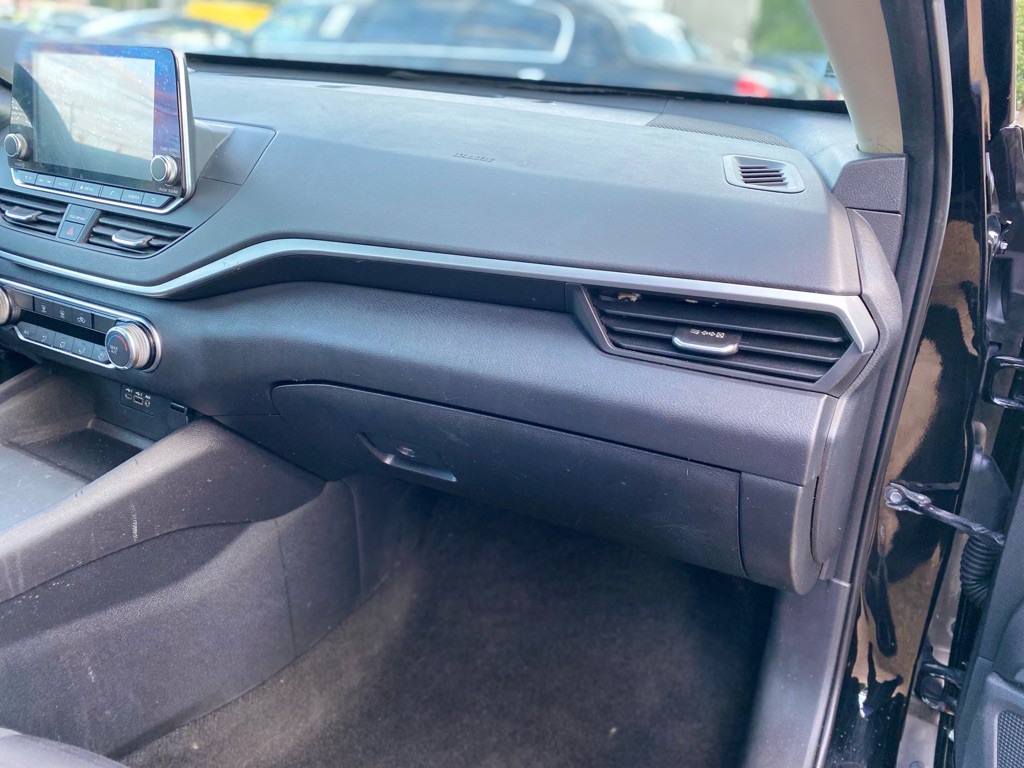 2020 Nissan Altima Image 21