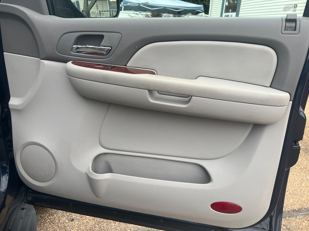 2009 Chevrolet Tahoe Image 21