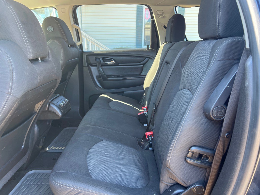 2016 Chevrolet Traverse Image 17