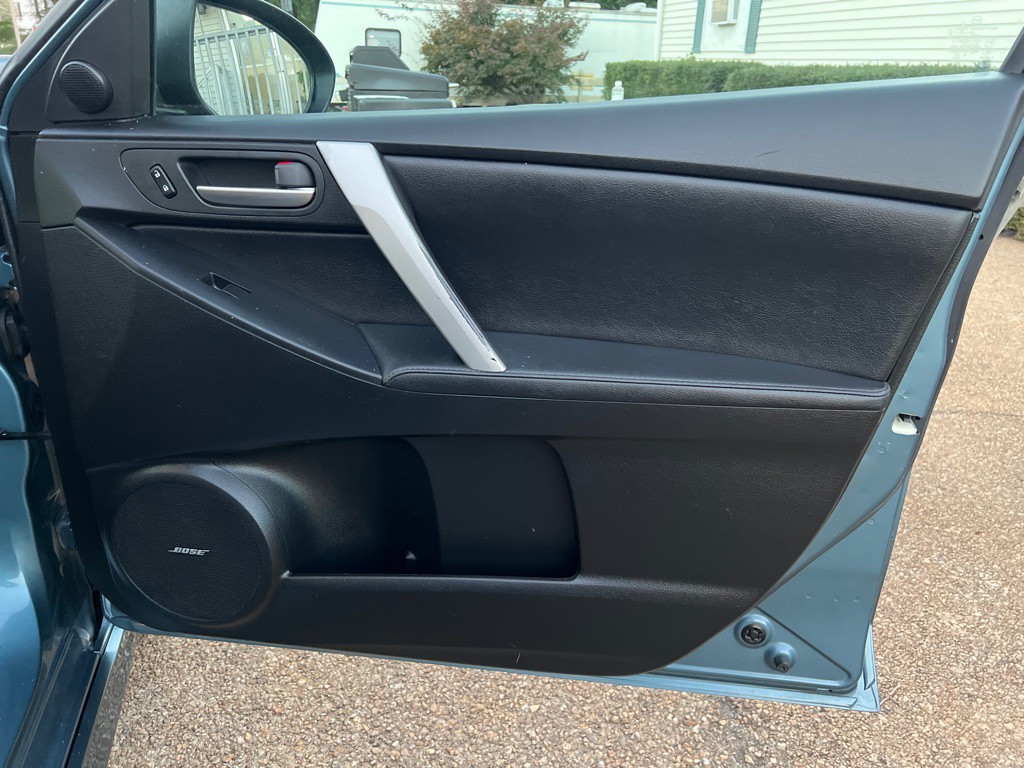 2010 Mazda Mazda3 Image 23