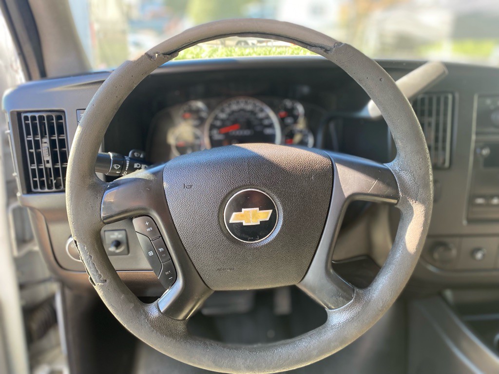 2013 Chevrolet Express Image 14