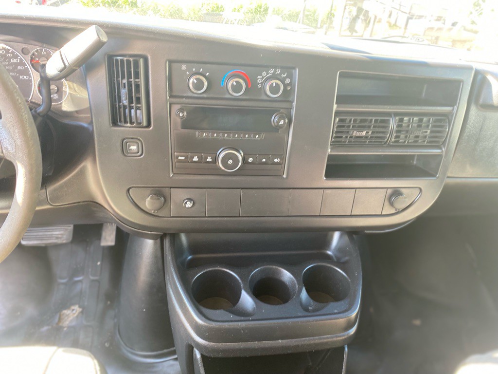 2013 Chevrolet Express Image 15