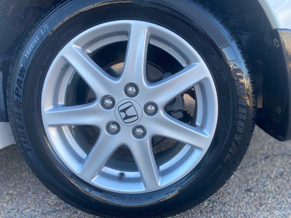 2003 Honda Accord Image 9