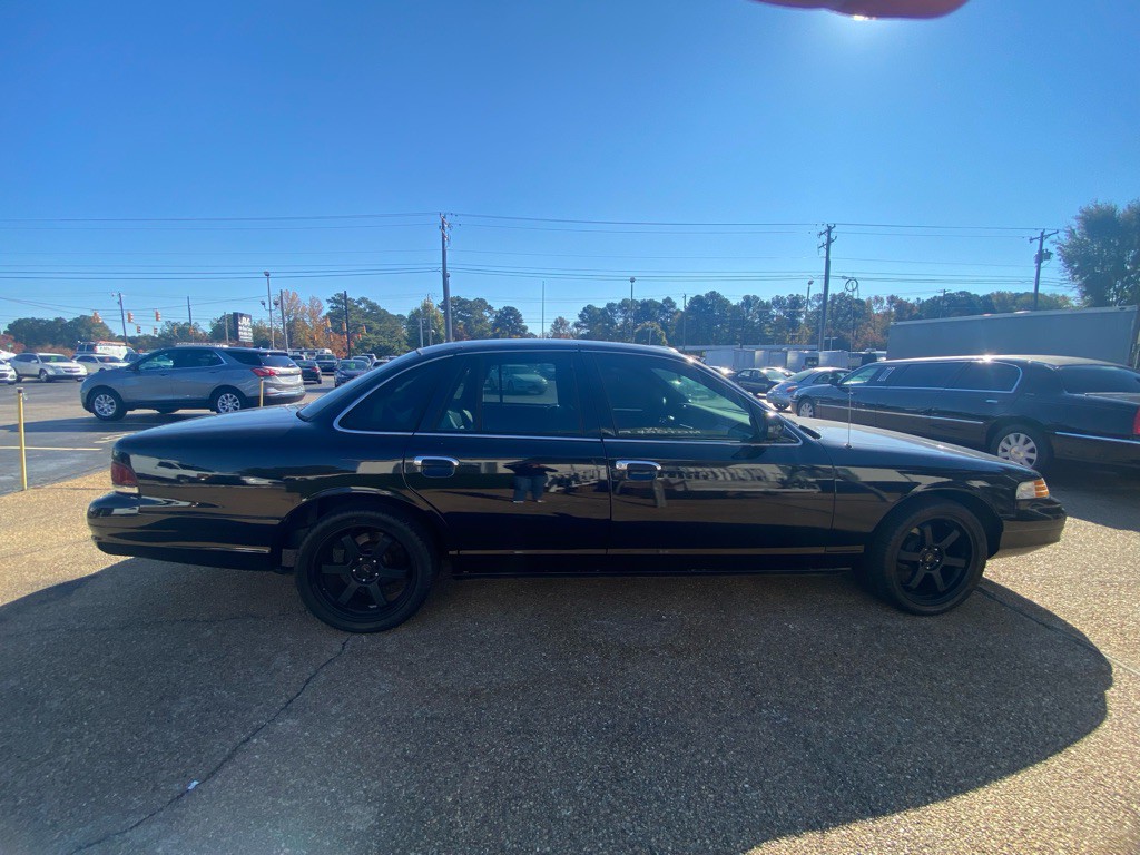 1994 Ford Crown Victoria Image 4