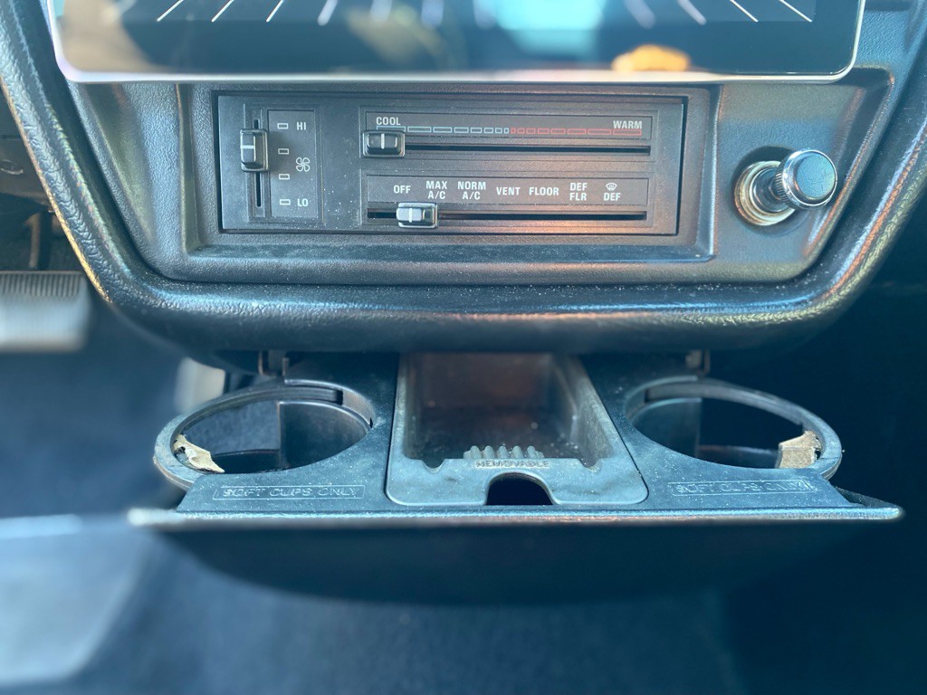 1994 Ford Crown Victoria Image 16