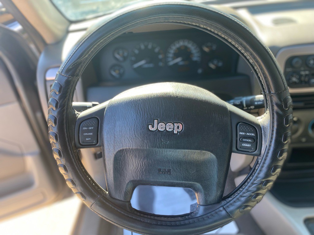 2004 Jeep Grand Cherokee Image 11