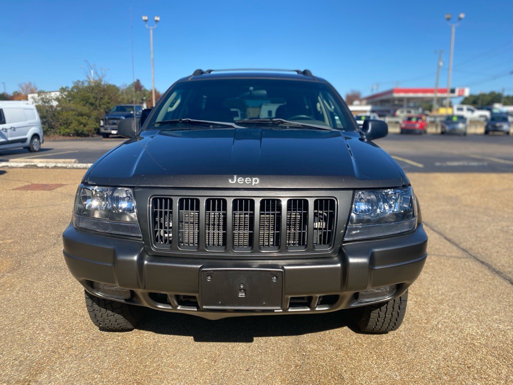 2004 Jeep Grand Cherokee Image 2