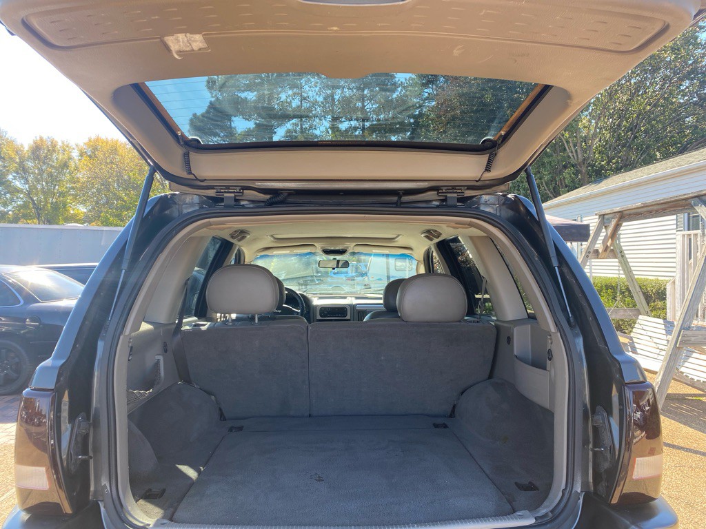 2004 Jeep Grand Cherokee Image 8