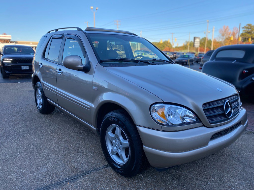 2001 Mercedes-Benz M-Class Image 3