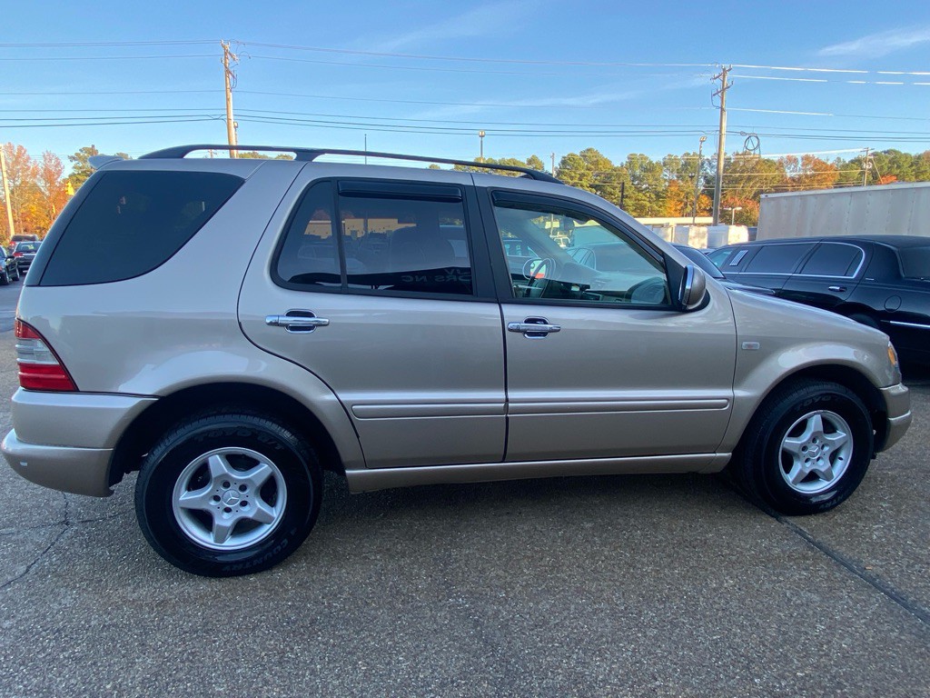 2001 Mercedes-Benz M-Class Image 4