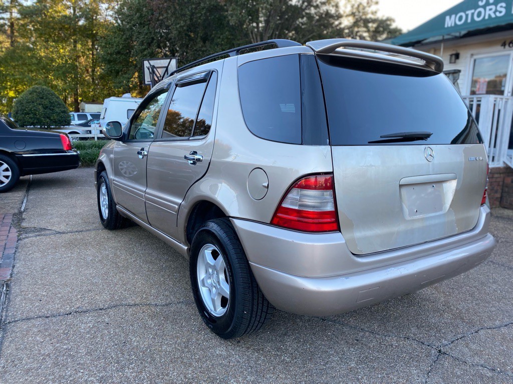 2001 Mercedes-Benz M-Class Image 7