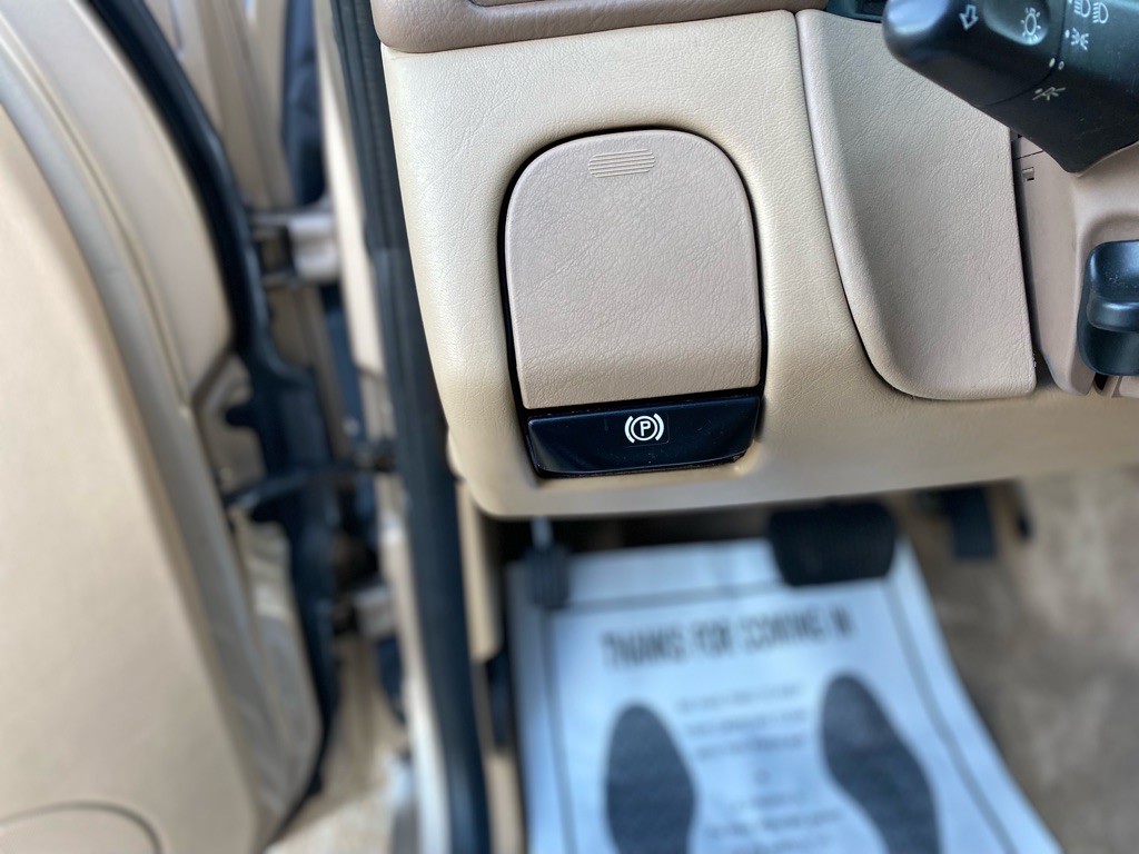 2001 Mercedes-Benz M-Class Image 12