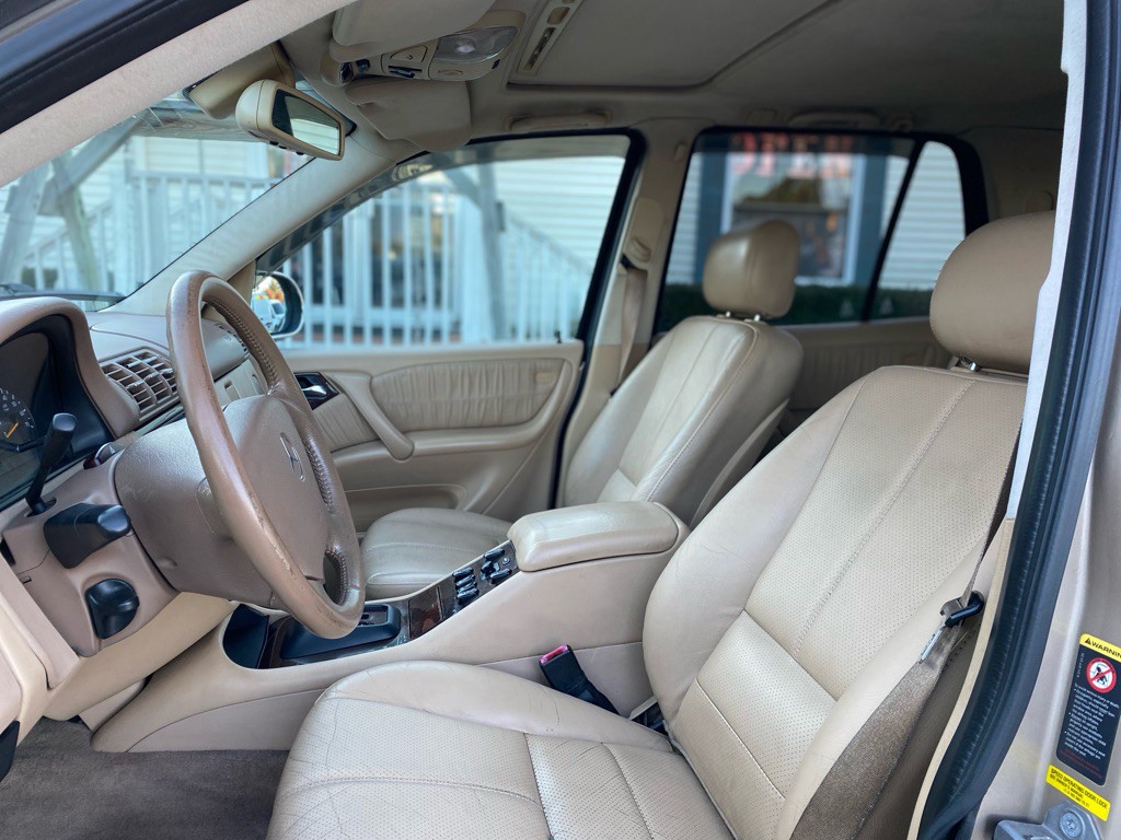 2001 Mercedes-Benz M-Class Image 13