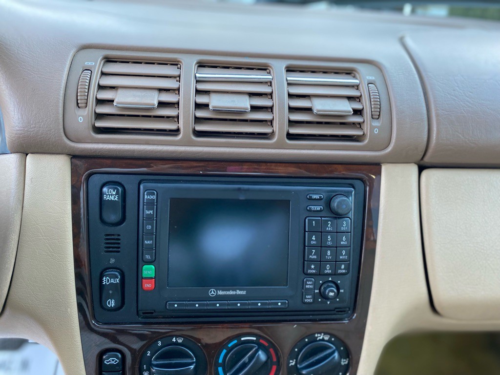 2001 Mercedes-Benz M-Class Image 15