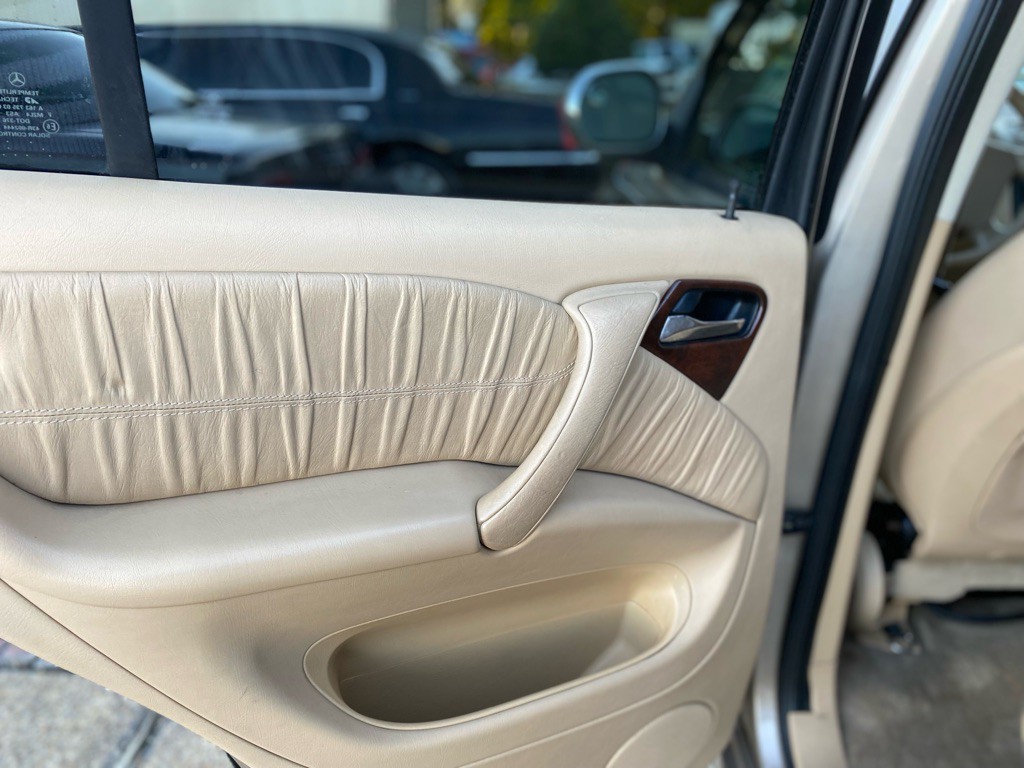 2001 Mercedes-Benz M-Class Image 21