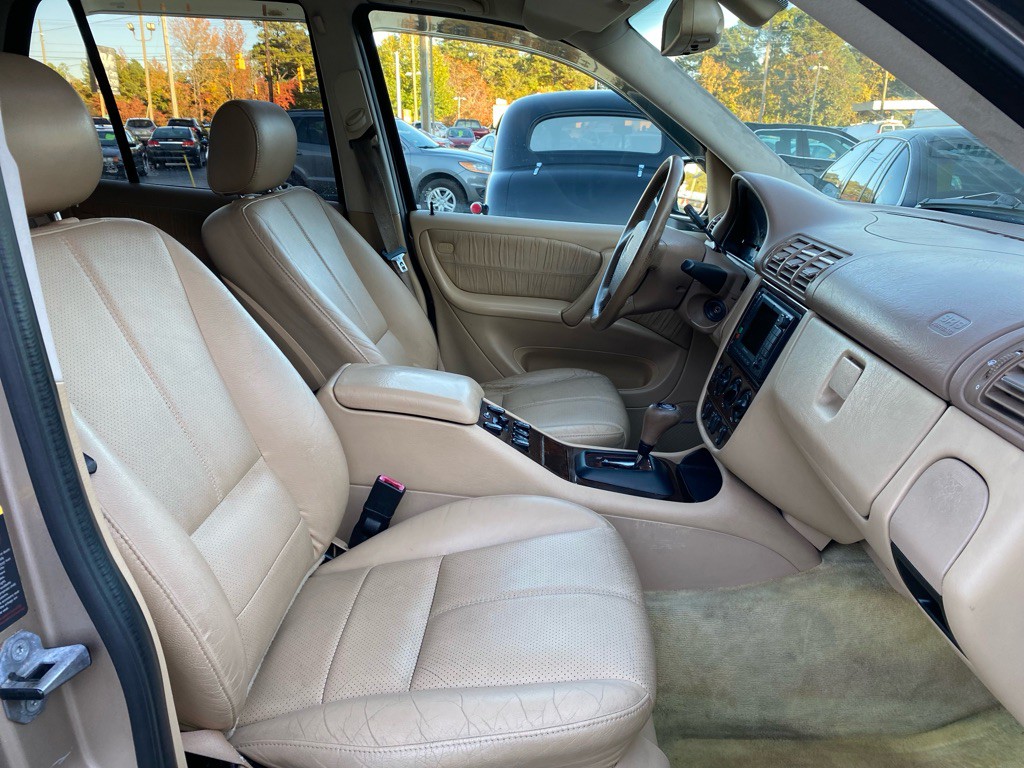 2001 Mercedes-Benz M-Class Image 30