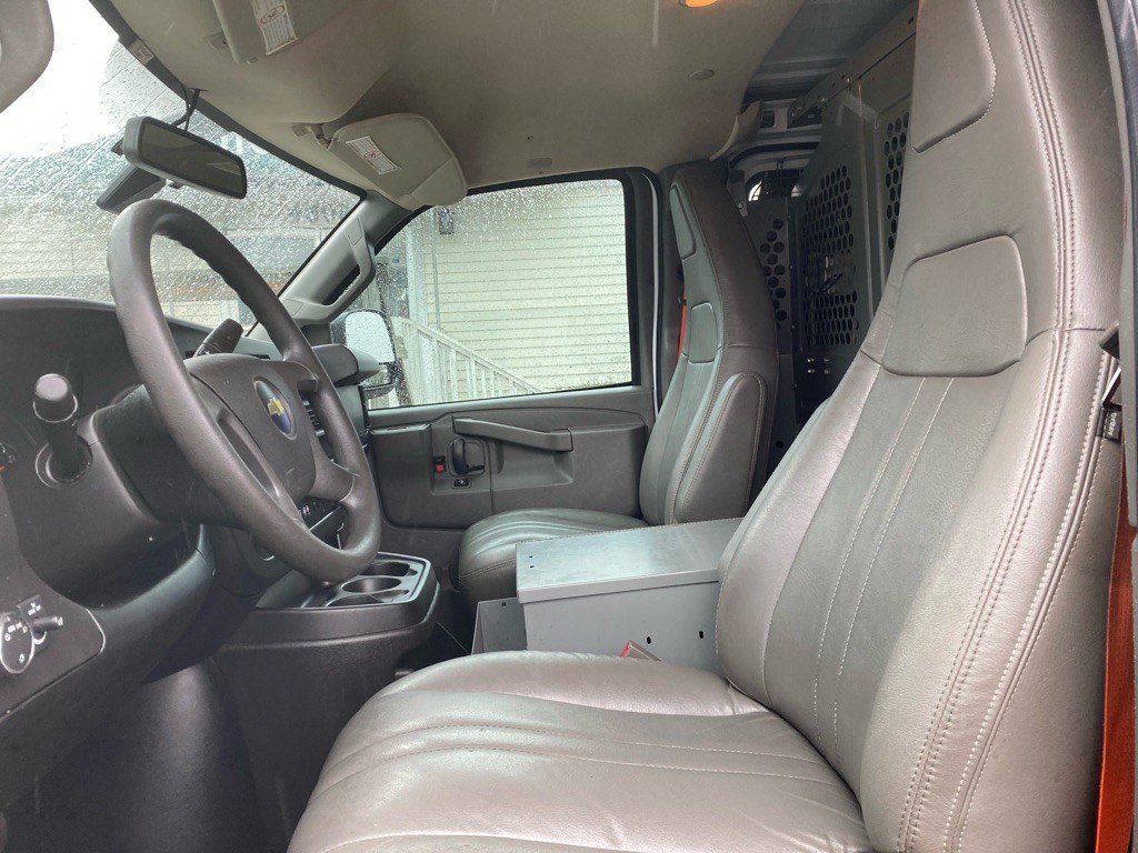 2017 Chevrolet Express Image 13