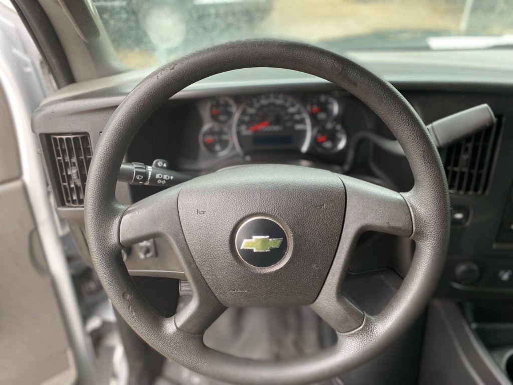 2017 Chevrolet Express Image 14