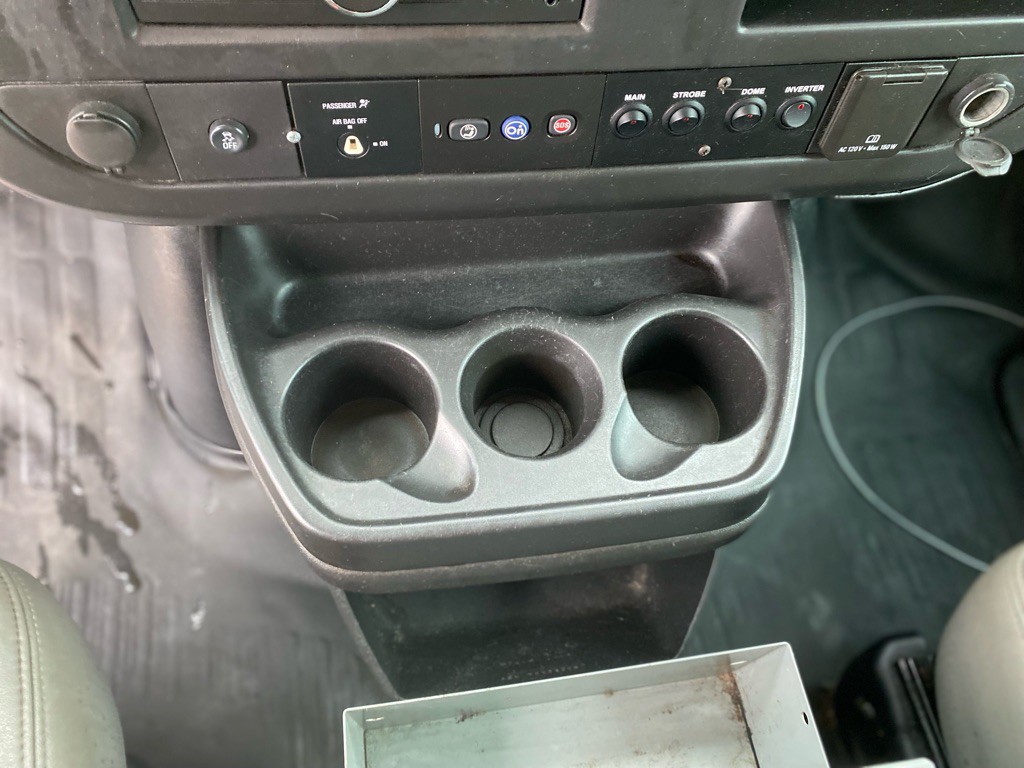 2017 Chevrolet Express Image 16