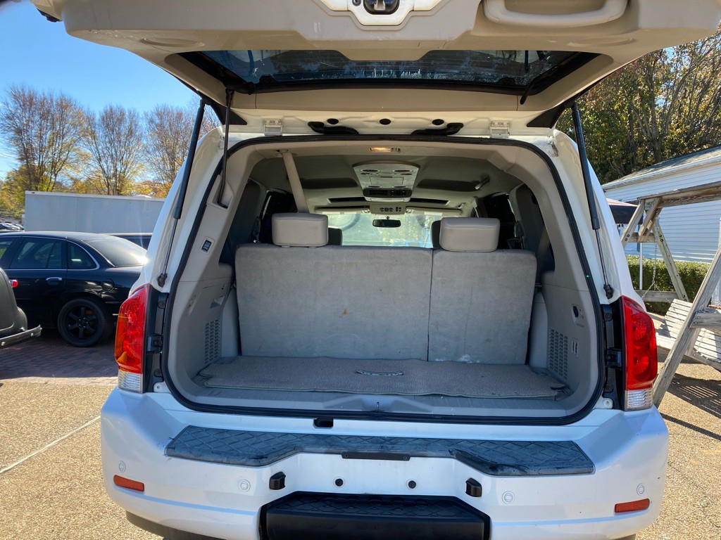 2010 Nissan Armada Image 8