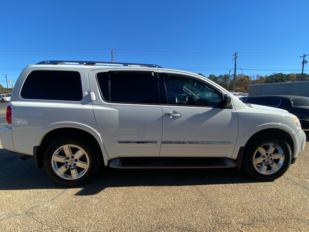 2010 Nissan Armada Image 11