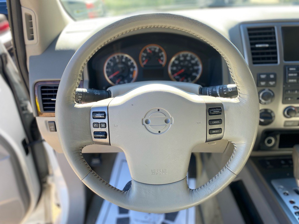 2010 Nissan Armada Image 15