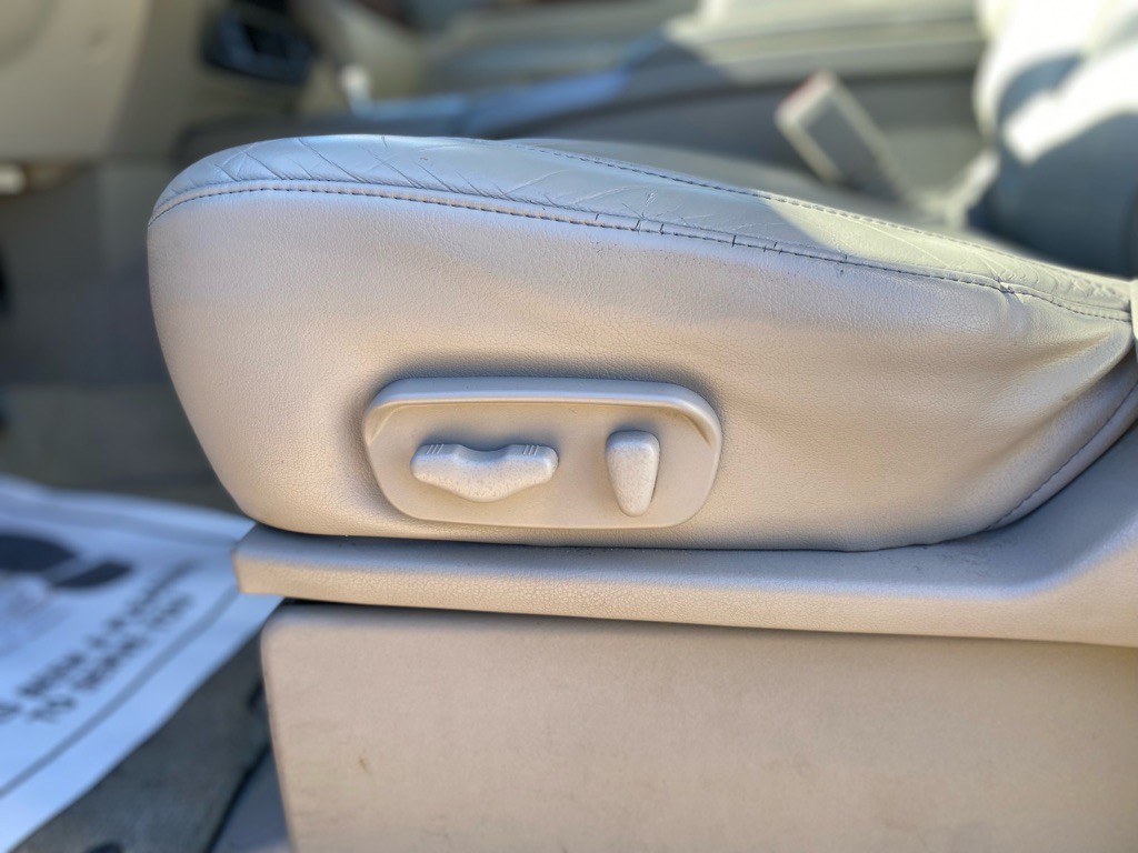 2010 Nissan Armada Image 21