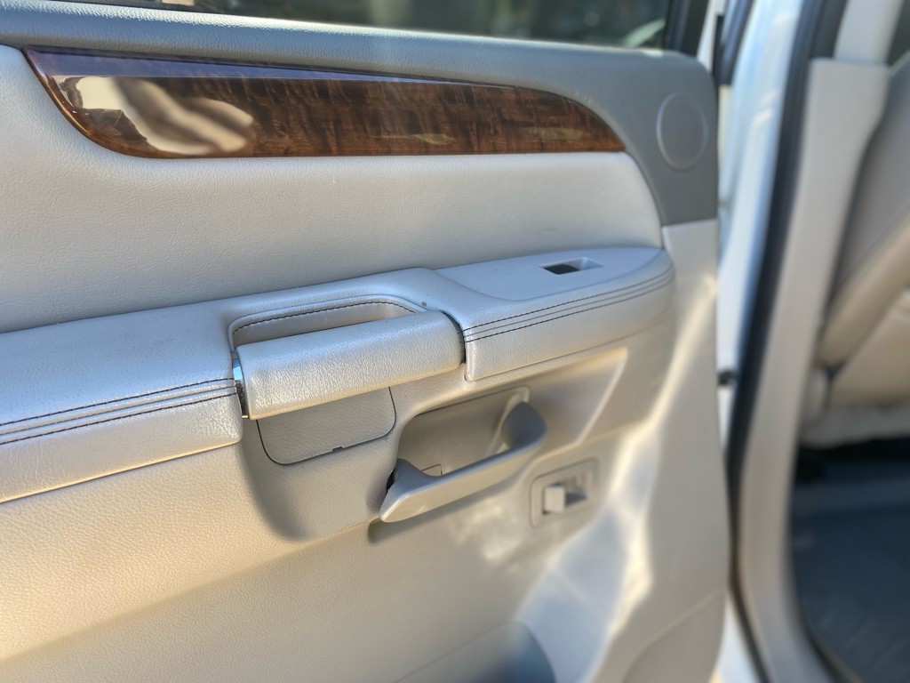 2010 Nissan Armada Image 23