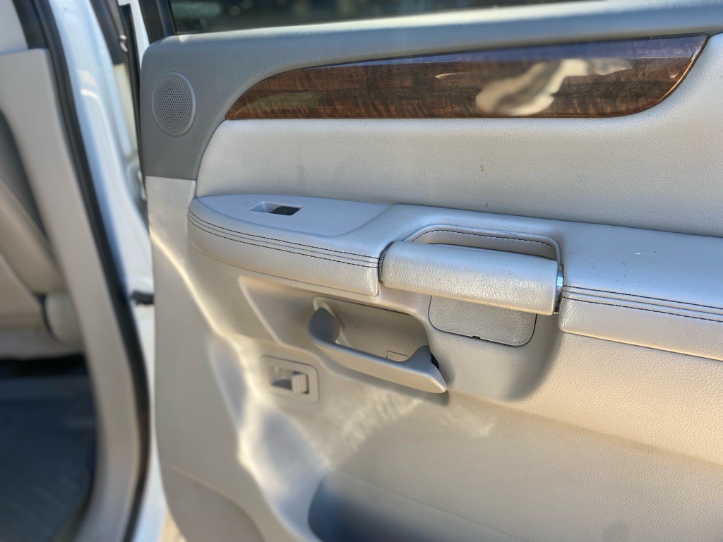 2010 Nissan Armada Image 30